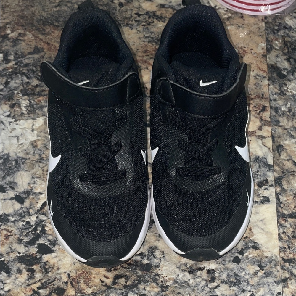Nike Kids Black and White Sneakers
